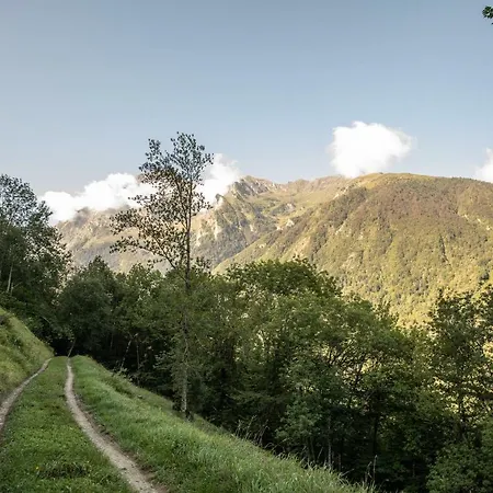 Granges Lascostes Isolées Et Insolites En Montagne à Dans Les Hautes-pyrenees Du Dimanche Au Dimanche En Principe Néanmoins Pour Des Séjours Entre 4 Et 7 Nuits Contactez-nous Par La Messagerie *