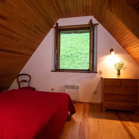 Prázdninový dům Chalets De Las Costes Renoves Et Independants 4X4 Et Chaines Recommandes Par Temps De Neige, A 2Km Des Remontees Mecaniques - Type Bergerie Ou Grange *