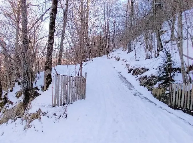 Bergeries De Costes Insolites En Forêt à 4x4 Et Chaînes Recommandés Par Temps De Neige, à 2km Des Remontées Mécaniques * Loudenvielle