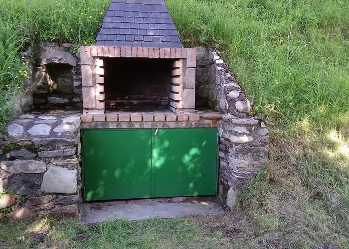 Bergeries De Costes Insolites En Forêt à 4x4 Et Chaînes Recommandés Par Temps De Neige, à 2km Des Remontées Mécaniques Loudenvielle