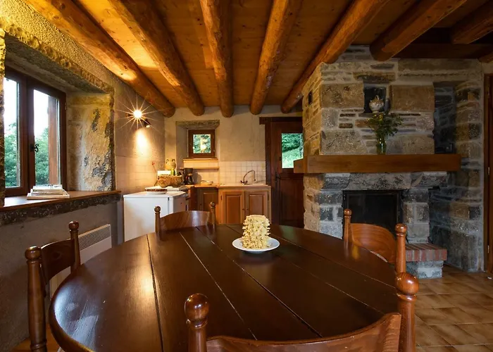 Hébergement de vacances Bergeries De Costes Insolites En Forêt à 4x4 Et Chaînes Recommandés Par Temps De Neige, à 2km Des Remontées Mécaniques